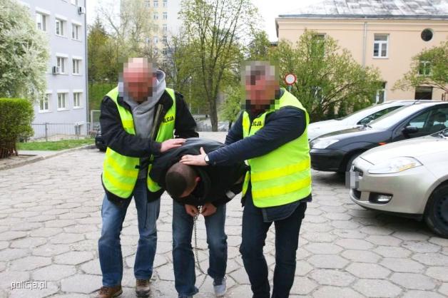 Ciechanki: Ciało mężczyzny wywieźli samochodem i wrzucili do rzeki