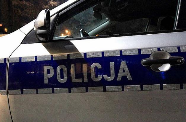 Policjanci pomogli rodzącej kobiecie. Użyli sygnałów kolumny uprzywilejowanej