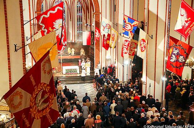 Słowo na Święto Najświętszej Maryi Panny Królowej Polski. Odezwa biskupów w sprawie współczesnego patriotyzmu na 226-rocznicę uchwalenia Konstytucji 3 Maja z 1791 roku