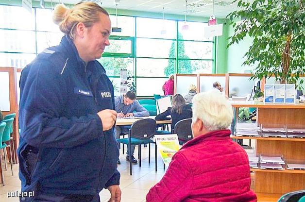 Zielona Góra: Policjanci wspólnie z pracownikami ZUS przeciwko oszustom