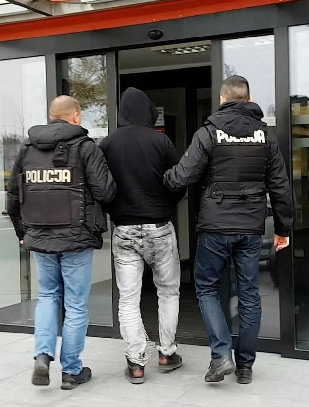 Areszty za usiłowanie włamania do bankomatów w Bydgoszczy