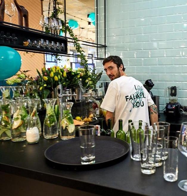 Tel Aviv w samym centrum Łodzi - nowe miejsce na kulinarnej mapie ul. Piotrkowskiej.