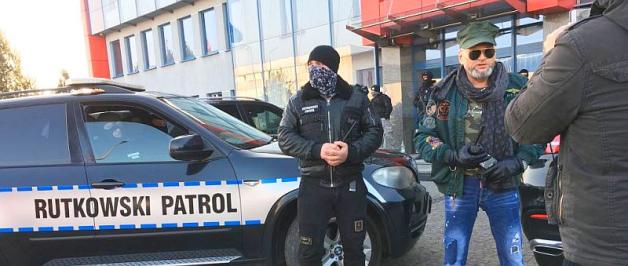 Kilkudziesięciu agentów, policja i skuteczne uniemożliwienie przejęcia firmy DRUTEX, polskiego potentata produkującego okna dla kontrahentów w kraju i na świecie!