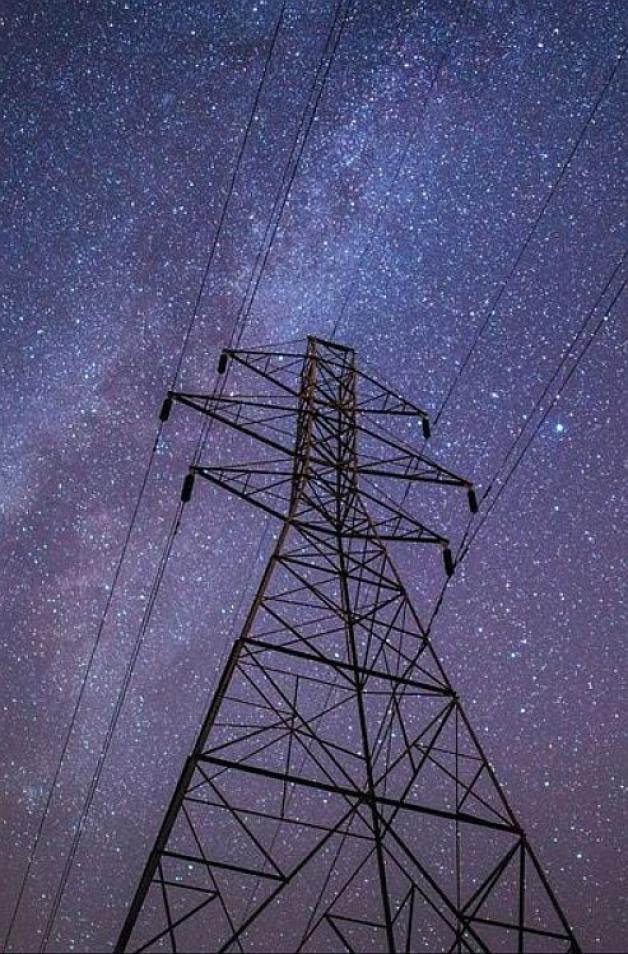 Drastyczne podwyżki cen prądu. Rząd obiecał samorządom rekompensatę, ale słowa nie dotrzymał - mówi Wiceprezydent Łodzi Wojciech Rosicki