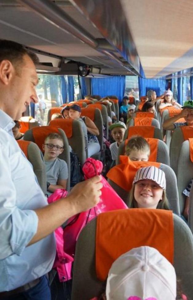 90 łodzian rozpoczyna wakacyjną przygodę w Grotnikach. Kolonie dzięki miejskiemu dofinansowaniu