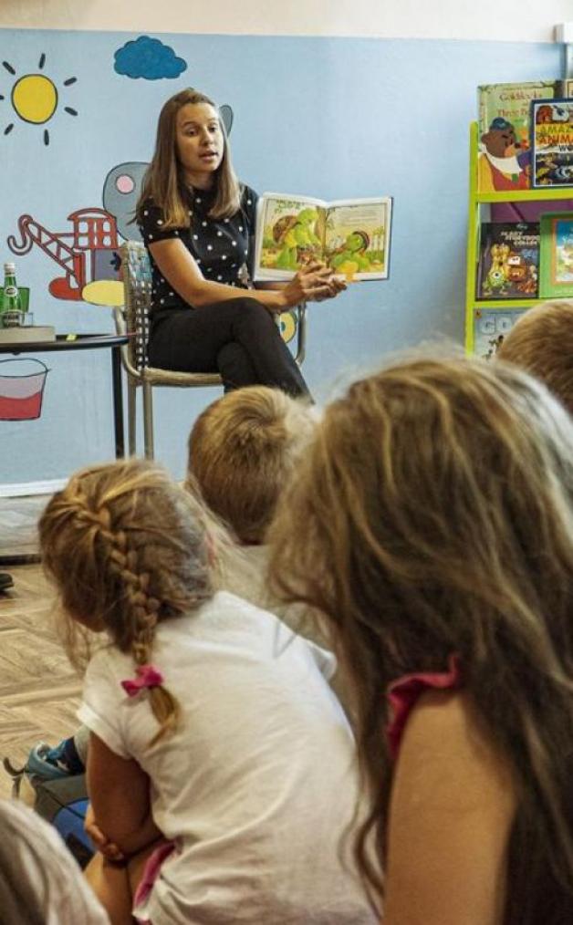 Amerykanka zachęca łódzkie dzieci do nauki języka angielskiego