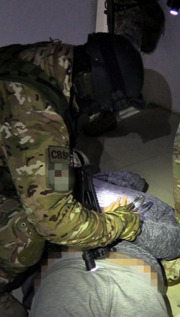 [VIDEO] Rozbita grupa organizowała przemyt cudzoziemców. Przerzut cudzoziemców z Rumunii, przez Polskę do krajów Europy Zachodniej