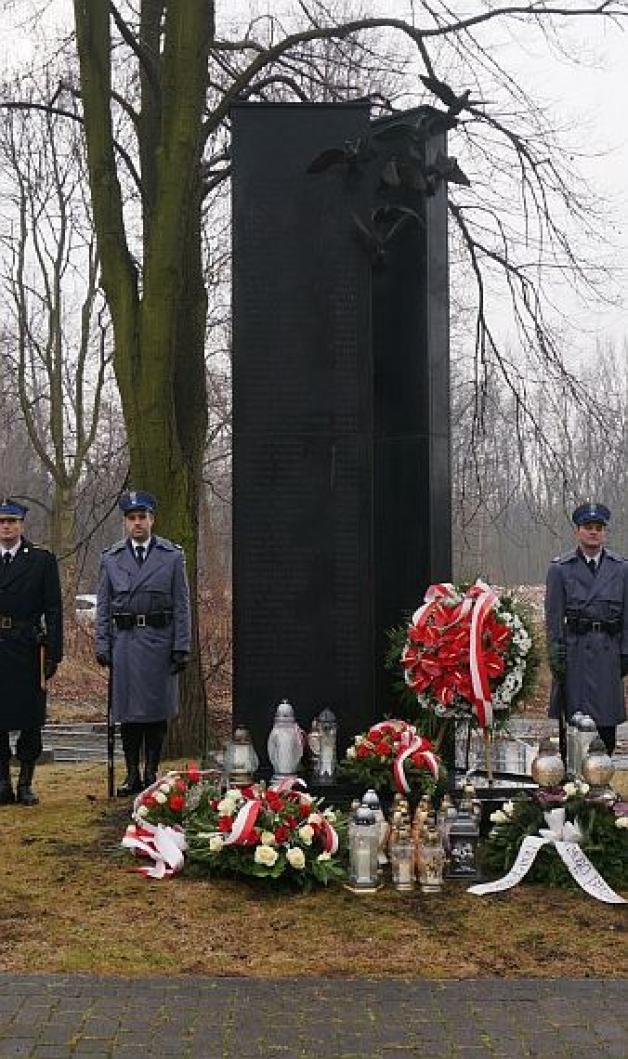 Minęło 14 lat od zawalenia się hali MTK