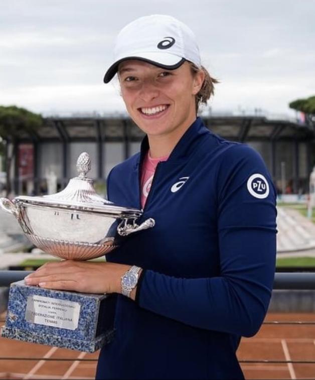 Pokonała Argentynkę, Ukrainkę i Czeszkę. Iga Świątek zwyciężczynią turnieju WTA w Rzymie! A teraz będzie bronić tytułu w Paryżu!