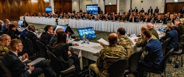 Razem wspieramy Ukrainę. Ukraine Defense Consultative Group w Ramstein pod przewodnictwem sekretarza obrony USA Lloyda J. Austina 