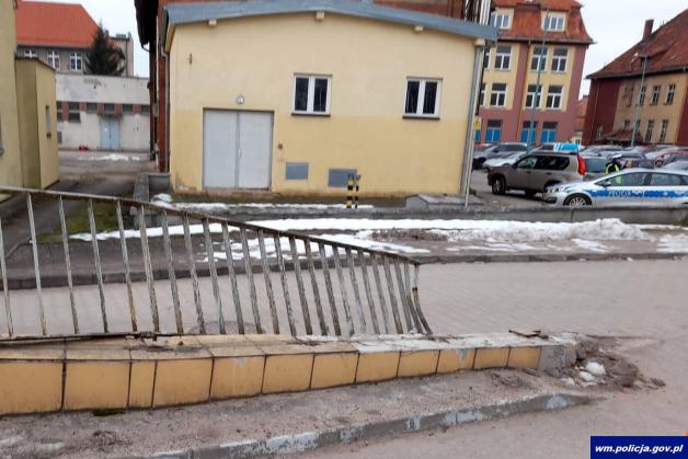 Przyjechali po kolegę. On 3,5 promila z zakazem, ona 1 promil bez prawka